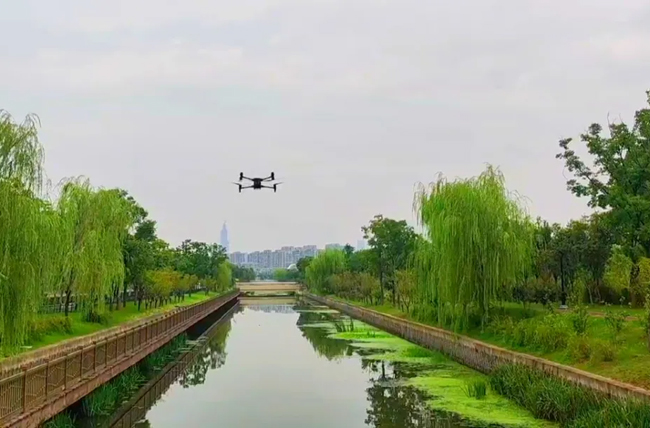 大疆機(jī)場直播巡河，“空中河長”助力智慧監(jiān)管
